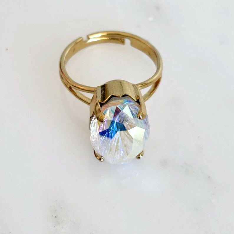 Anillo Ovalado de Cristal Morado