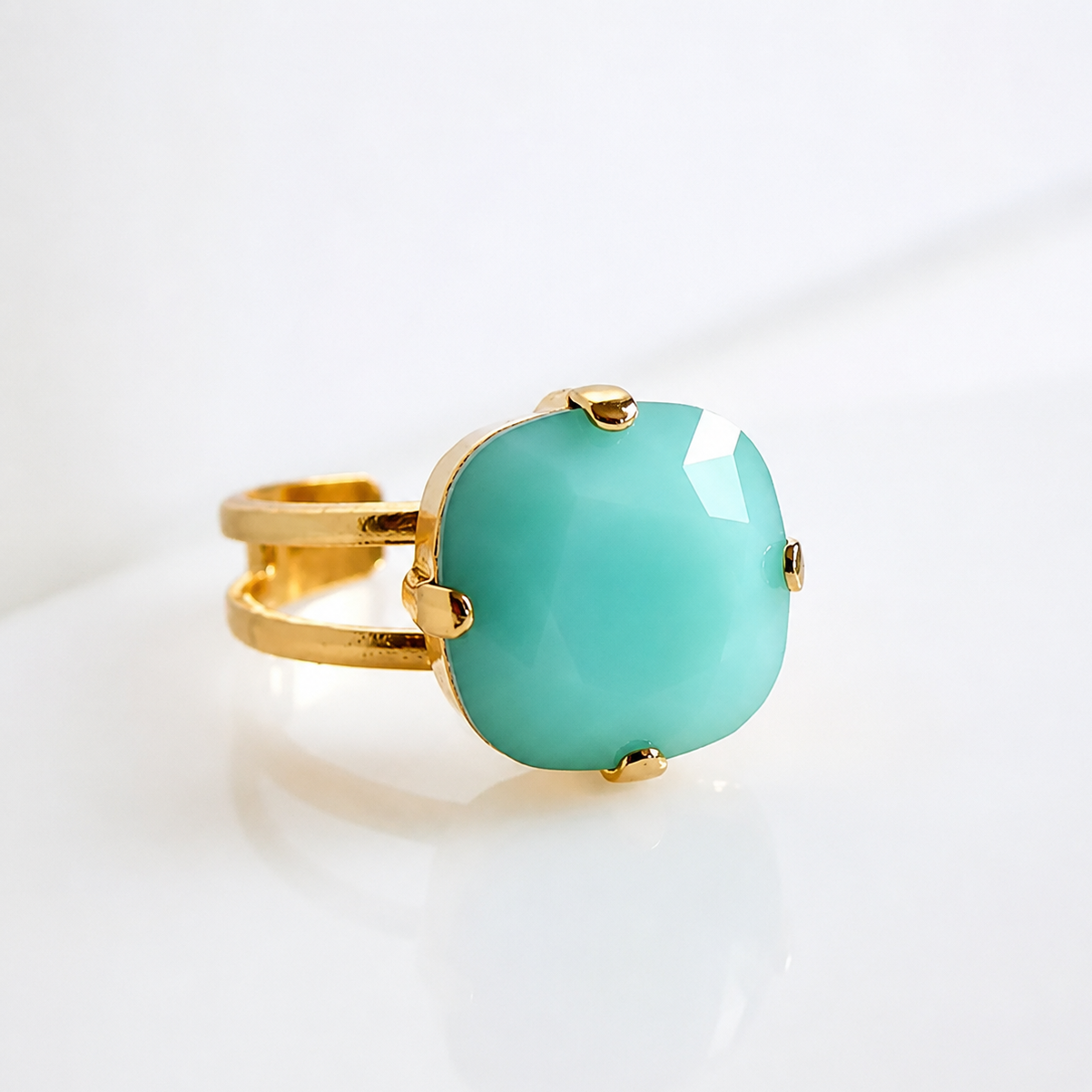 Mint Green Swarovski® Crystal Cocktail Ring – Mint Alabaster Statement Ring