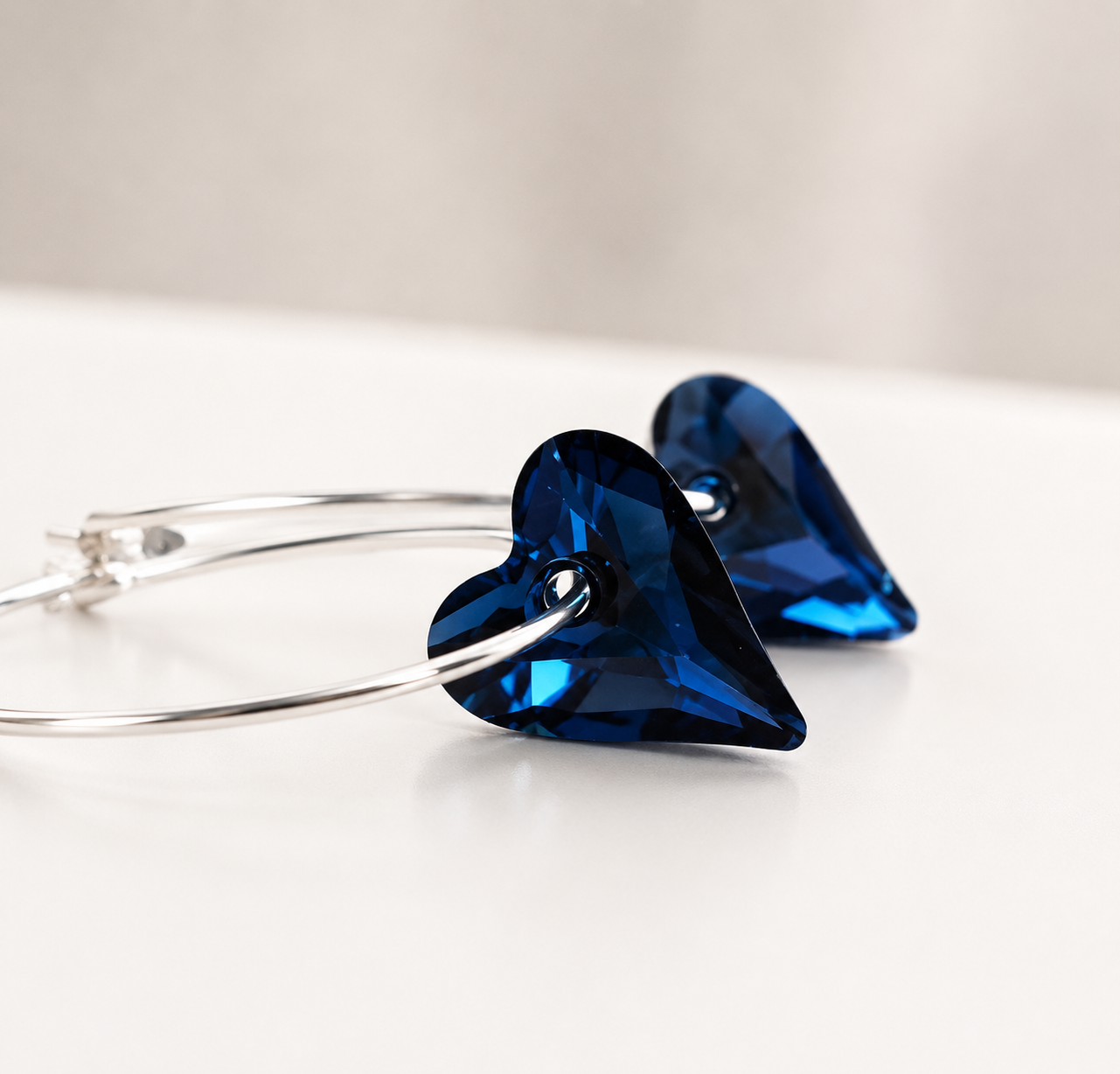 Boucles d'oreilles coeur bleu marine