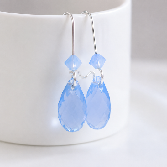 Pendientes de lágrima de cristal de ópalo azul cielo