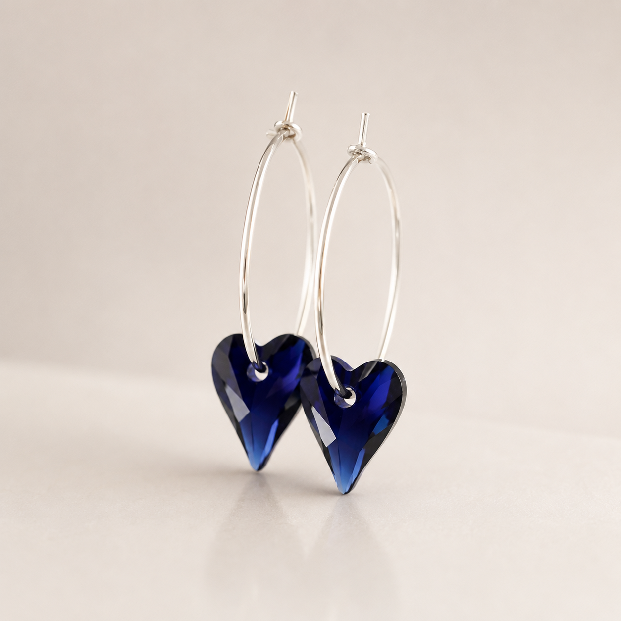 Boucles d'oreilles coeur bleu marine