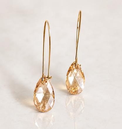 Pendientes largos lágrimas pera cristal oro