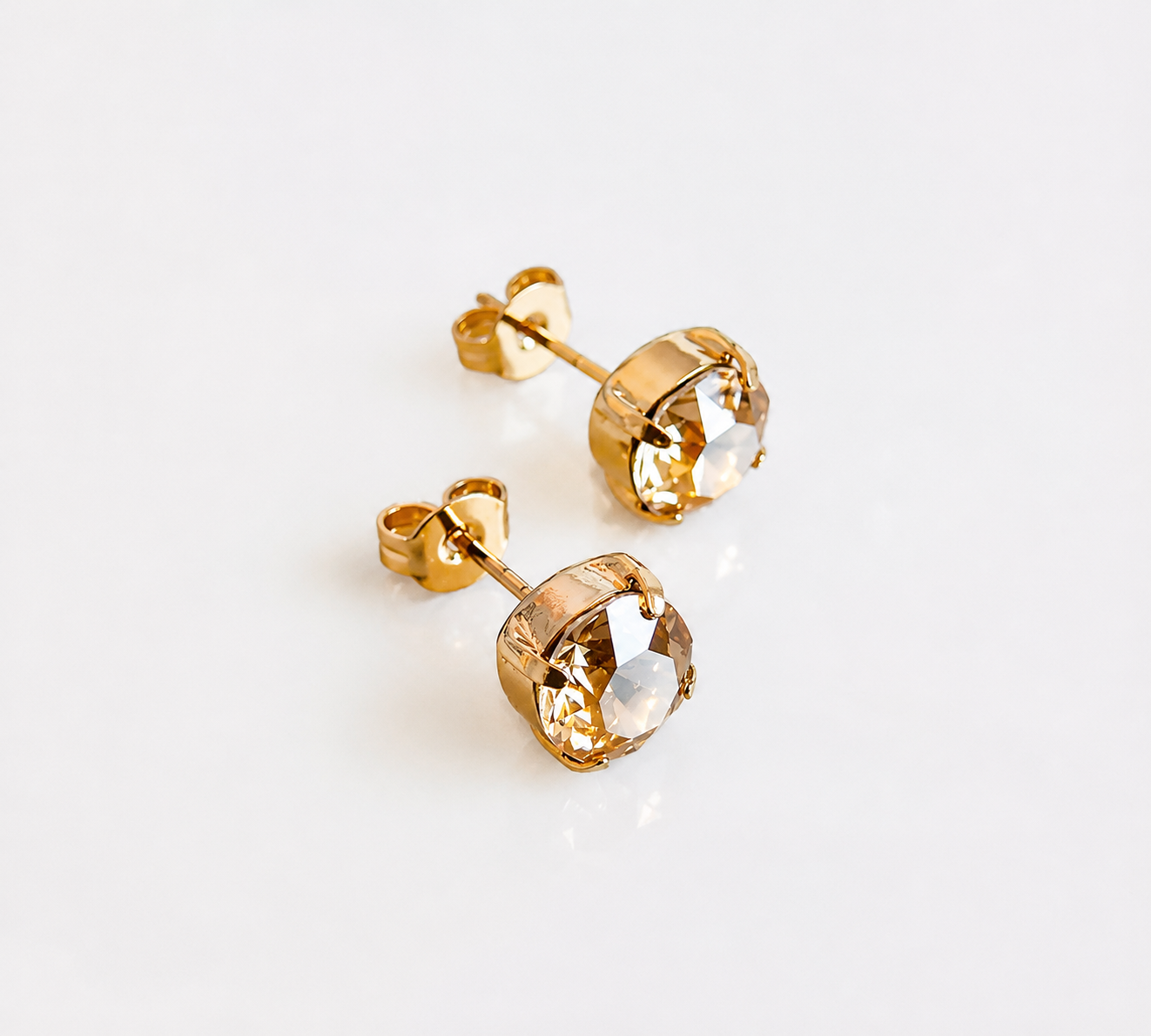 Round gold crystal stud earring
