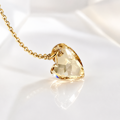 Collier coeur en cristal doré sur chaîne remplie d'or 14 carats
