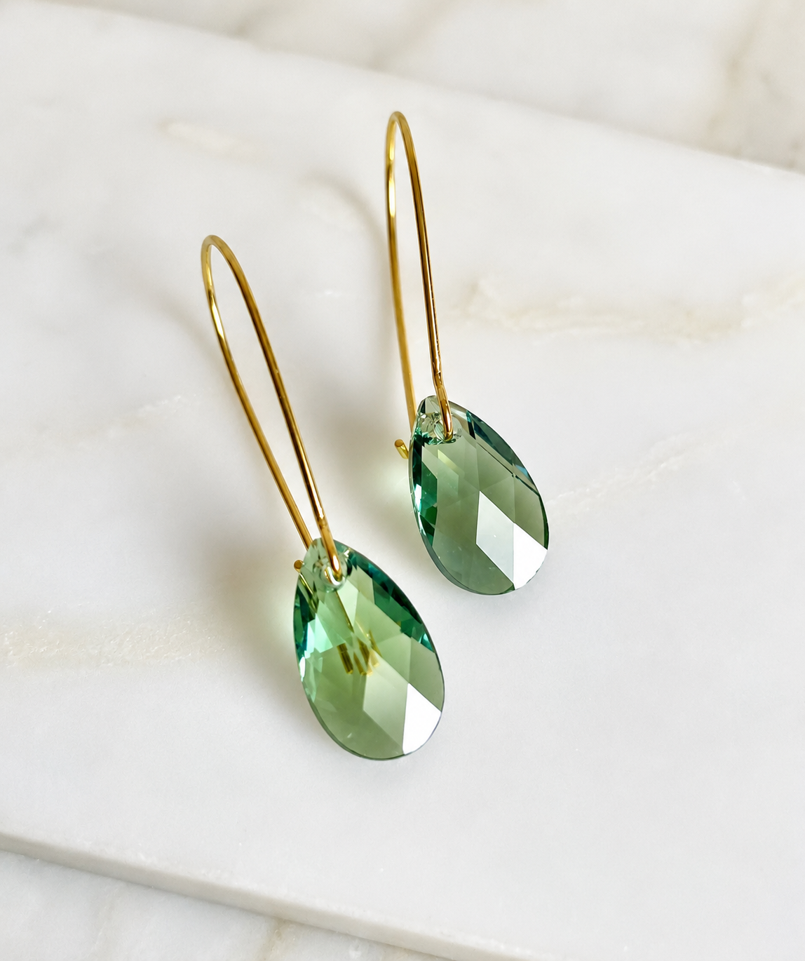 Boucles d'oreilles longues en forme de larme verte érinite