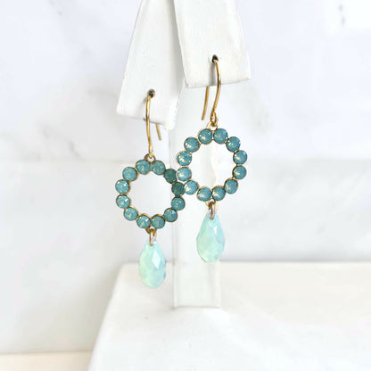 Boucles d’oreilles couronne de cristal d’opale vert menthe