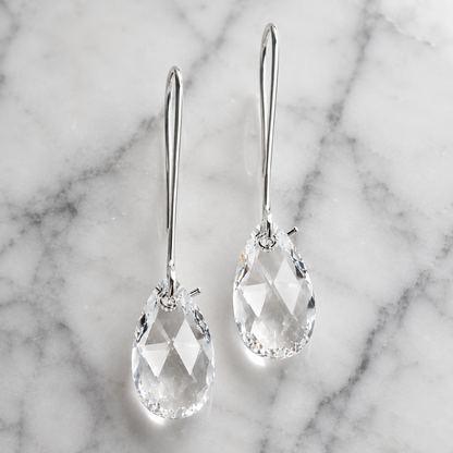Boucles d'oreilles longues en forme de larme en cristal transparent