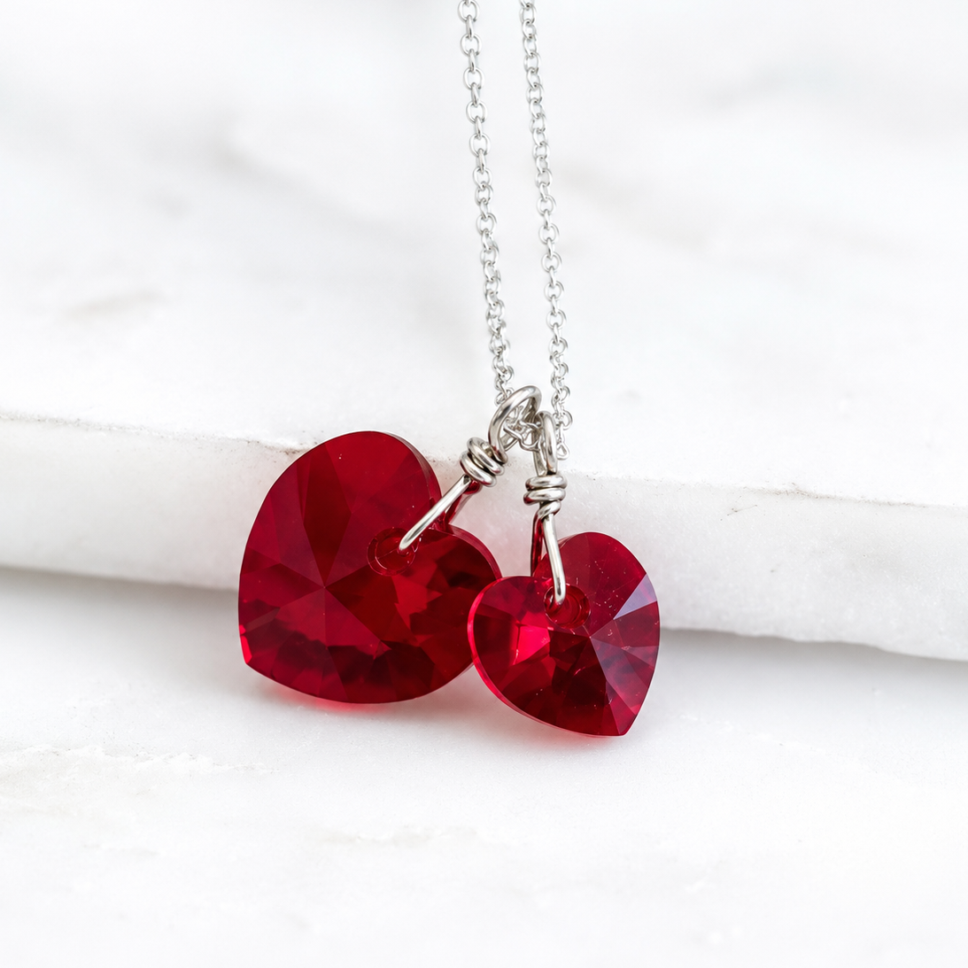 Collar Corazones de Cristal Rojo