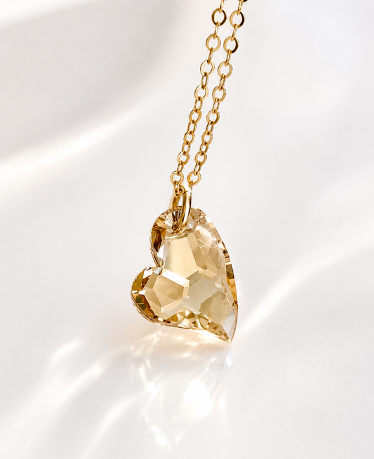 Collar de corazón de cristal de oro en cadena llena de oro de 14k