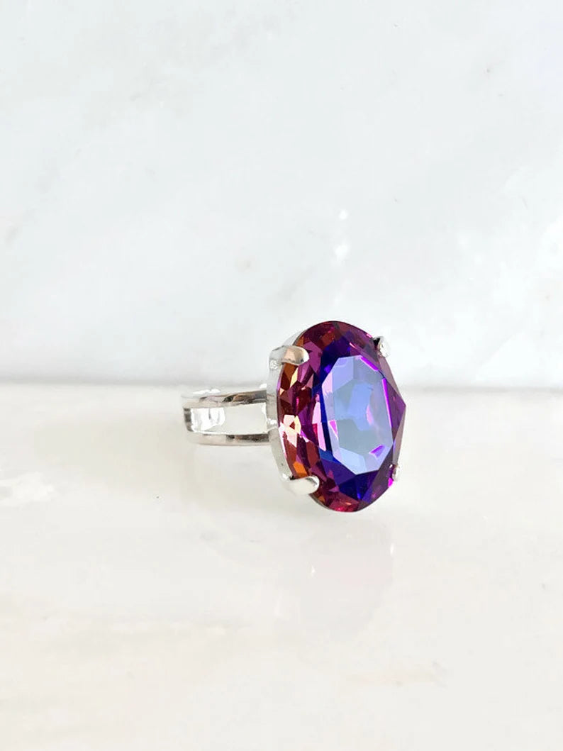 Anillo ovalado de cristal morado y rosa