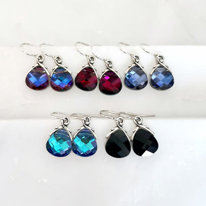 Pendientes briolette planos metálicos de cristal de tu elección de color