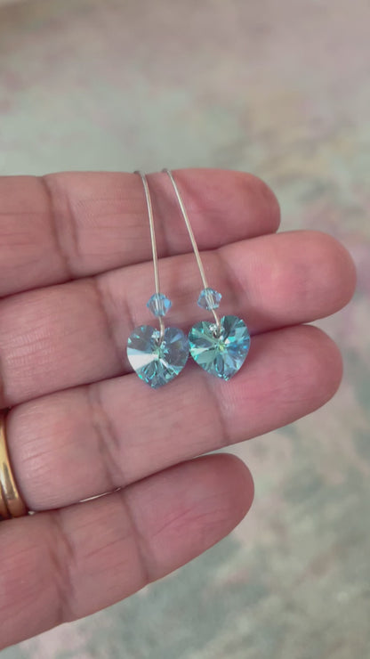 Boucles d'oreilles coeur en cristal bleu clair