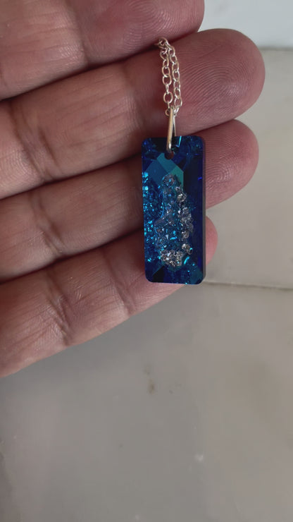 Collier en cristal bleu des Bermudes