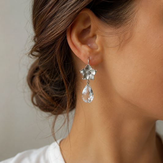 Pendientes de lágrima de cristal de Swarovski y flor de estrella