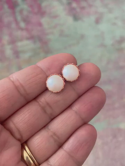 Rose gold pearl stud earrings