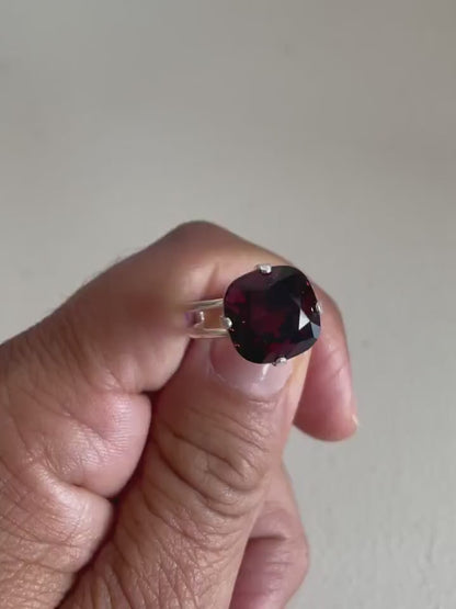 Burgundy square crystal ring