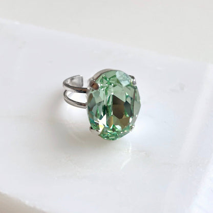 Bague cocktail en cristal ovale vert menthe