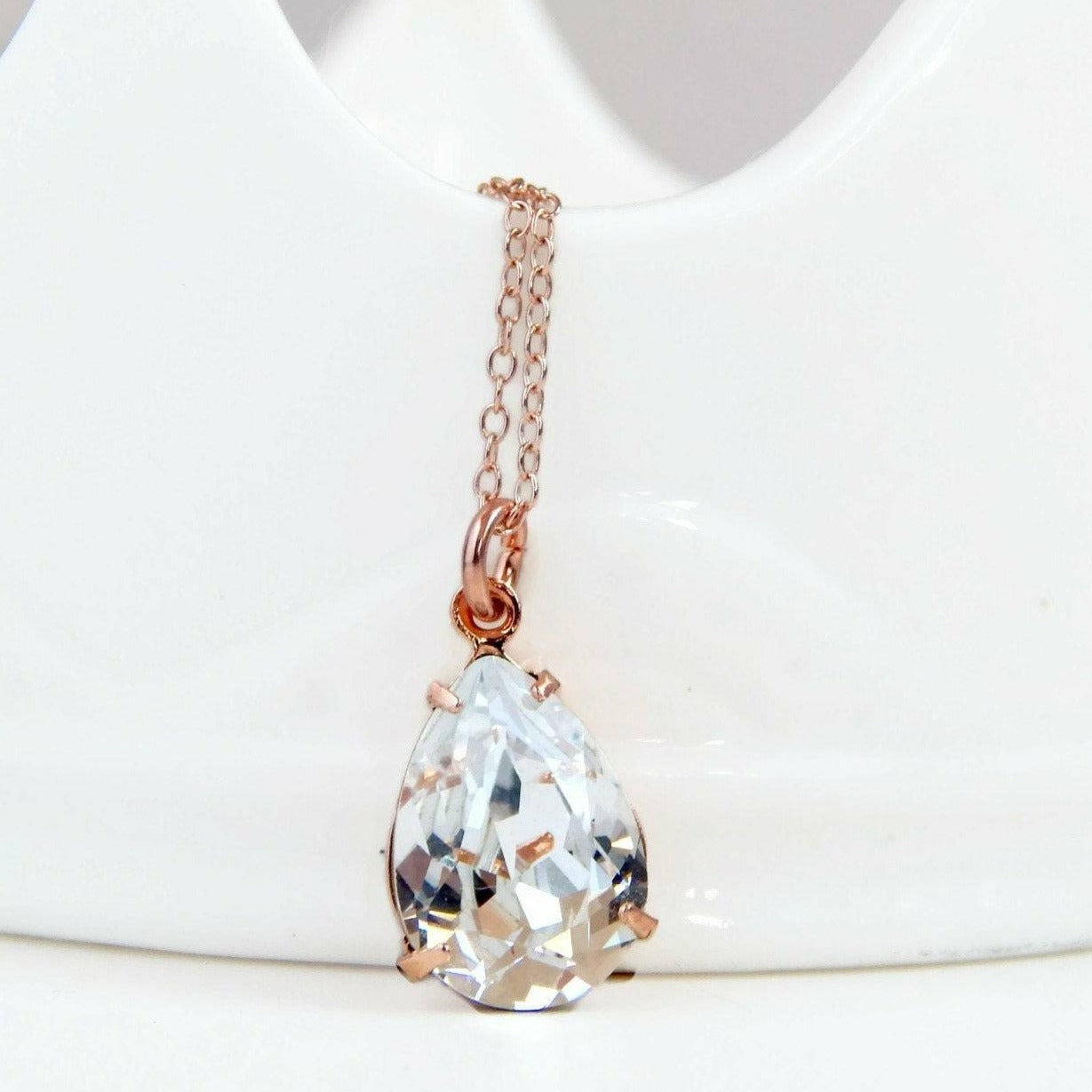 Rose gold clear pear pendant necklace