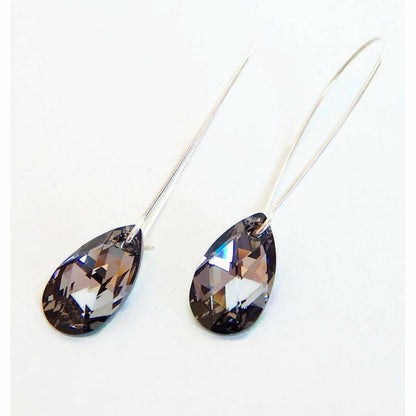 Boucles d'oreilles longues en cristal noir en forme de larme