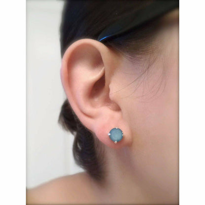 Boucles d'oreilles puces rondes opale bleue