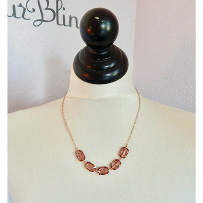 Collier en cristal taille émeraude rose blush