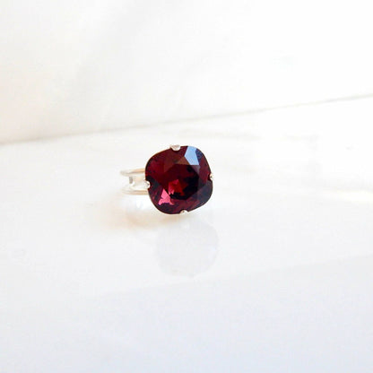 Bague cristal carrée bordeaux