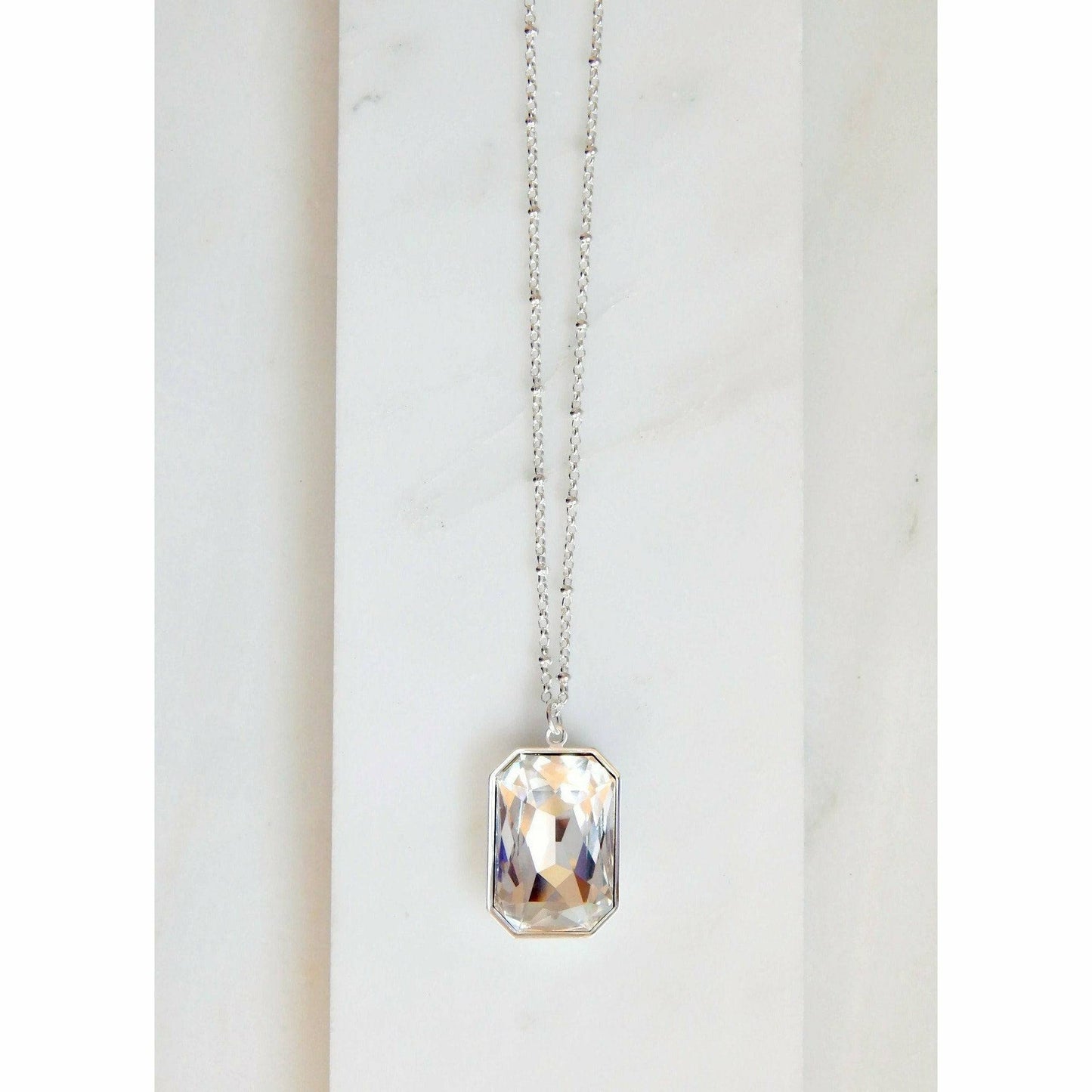 Large clear crystal pendant