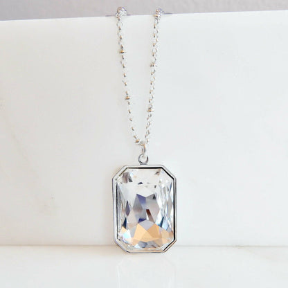 Large clear crystal pendant