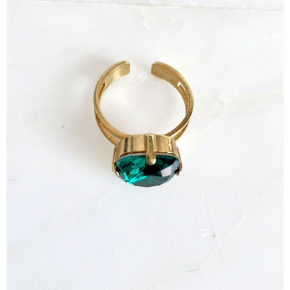 Emerald green crystal ring