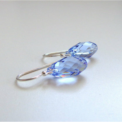 Boucles d'oreilles en cristal bleu saphir clair