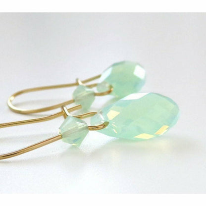 Boucles d'oreilles en forme de larme en cristal d'opale vert menthe